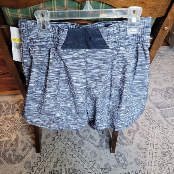 NIKE Dri-Fit Shorts - Picture 3 of 3